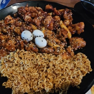 꼬꼬아찌숯불치킨 강남역점