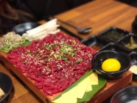 [육회본가 신촌점] 반포동꿀꿀이님의 추천 리뷰 2019/2/16