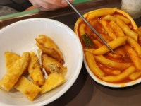 [홍대 조폭떡볶이 홍대2호점] 최치타님의 좋음 리뷰 2022/10/15