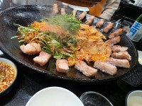 솥고집 중동점 - 중동신도시 고깃집 | 뽈레 Polle [솥고집 중동점] 중동신도시 고깃집 | 뽈레 Polle