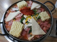 [KD 부대찌개] 꾸익꾸익님의 추천 리뷰 2019/2/1