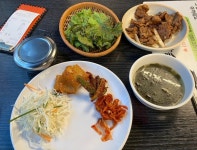 엄마손 돼지불백 대학로점 - 대학로 한식 | 뽈레 Polle [엄마손 돼지불백 대학로점] 대학로 한식 | 뽈레 Polle