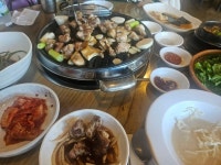 [금관 꽃돼지] 너그러운 먹짱님의 리뷰 2025/8/16