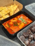 여왕떡볶이 현대백화점 더현대점 - 여의도 분식 | 뽈레 Polle [여왕떡볶이 현대백화점 더현대점] 여의도 분식 | 뽈레 Polle