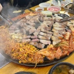 싹쓰리 솥뚜껑 생 김치삼겹살 - 일산 고깃집 | 뽈레 Polle [싹쓰리 솥뚜껑 생 김치삼겹살] 일산 고깃집 | 뽈레 Polle