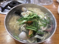 [해물 왕창 칼국수] 미식과자님의 추천 리뷰 2019/1/7