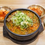 얼큰본가 연품 뼈해장국 24시 본점 - 방이동 먹자골목 해장국 | 뽈레 Polle [얼큰본가 연품 뼈해장국 24시 본점] 방이동 먹자골목 해장국... 