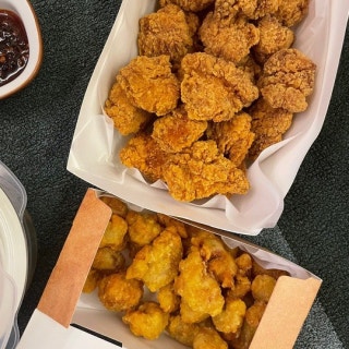 호식이두마리치킨 면목역점