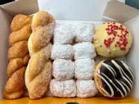 조은도너츠 - 월롱면 도넛 | 뽈레 Polle [조은도너츠] 월롱면 도넛 | 뽈레 Polle