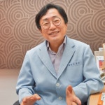[촬영/보정] 이윤수조성완비뇨기과의원 원장님 인터뷰, 개인·프로필 사진 포트폴리오 - 크몽