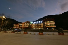 첸모 리조트 호텔 | 2023년 최신 가격 | 호텔 | 스카이스캐너