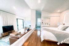 (주)팜덕 세븐(SEVEN)지점 | Seven Peaks Farm Stay | 2023년 최신 가격 | 호텔 | 스카이스캐너