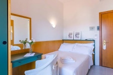 호텔 솔 | 2023년 최신 가격 | 호텔 | 스카이스캐너