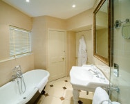 그레이왈리스 호텔 앤 셰 루 | 2023년 최신 가격 | 호텔 | 스카이스캐너