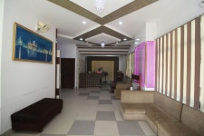 OYO 10247 Hotel Golden Gate | 2023년 최신 가격 | 호텔 | 스카이스캐너