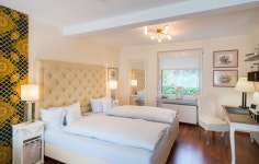 호텔펜션 비탈리스 | 2023년 최신 가격 | 호텔 | 스카이스캐너