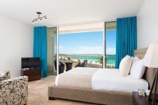 이스트 베이 리조트 - 올 비치프런트 스위트 - 스카이스캐너 호텔