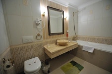 카룰 딘 스텔레 - 스카이스캐너 호텔