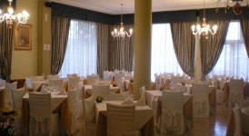 크리스탈 호텔 - 스카이스캐너 호텔