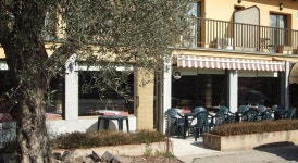 Hostal Mont-Rock - 스카이스캐너 호텔