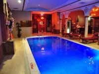 Crystal Hotel | 2023년 최신 가격 | 호텔 | 스카이스캐너