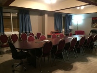 수퍼 에이트 모텔 - 레드 디어 - 스카이스캐너 호텔