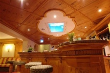 호텔 베르크리스탈 - 스카이스캐너 호텔