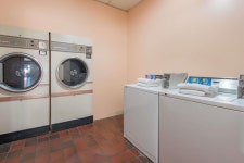 로튼 호텔 캐슬 인 & 스위트 - 스카이스캐너