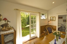 버니 호텔 더 덕 하우스 - 스카이스캐너