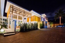 란나 - 스카이스캐너 호텔