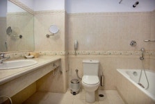 호텔 리코리아 - 스카이스캐너 호텔