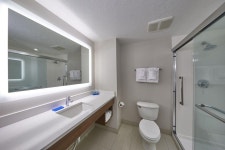 Central Point 호텔 홀리데이 인 익스프레스 호텔 & 스위트 메드퍼드-센트럴 포인트 - 스카이스캐너