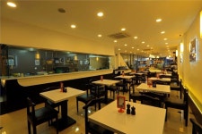 캔디 호텔 카페 아로마 인 - 스카이스캐너