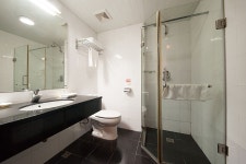 하이안 호텔 - 스카이스캐너 호텔