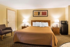 이코노 로지 인 앤 스위트 링컨  - 스카이스캐너 호텔