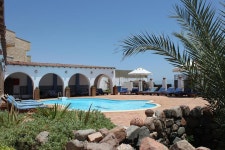 블루 비치 클럽 - 스카이스캐너 호텔