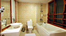 더 베이 비치 클럽 - 스카이스캐너 호텔