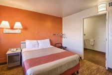 모텔 6 펜들턴  - 스카이스캐너 호텔