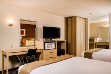 퀄리티 인 앤 스위트  - 스카이스캐너 호텔