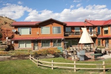 코디 / 옐로우스톤 호텔 K3 게스트 랜치 B&B - 스카이스캐너
