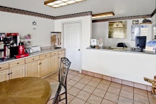 아메리카스 베스트 밸류 인 스프링거빌  - 스카이스캐너 호텔