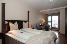 홀름스부 호텔 & 스파 - 스카이스캐너 호텔