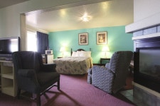 퀄리티 인 쇼 로우 - 스카이스캐너 호텔