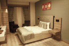 뉴 스위트 - 스카이스캐너 호텔