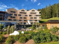 크리스탈 - 스카이스캐너 호텔