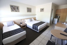 두보 호텔 MAS 컨트리 마틸다 모터 인 - 스카이스캐너