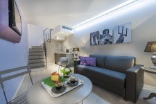 하이스위트로마 - 스카이스캐너 호텔