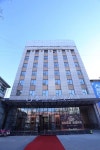 Pingyi Linyi Gold and Silver Garden Hotel - 스카이스캐너 호텔