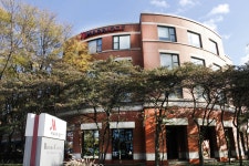 메리어트 시카고 앳 메디컬 디스트릭트/UIC - 스카이스캐너 호텔
