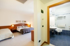 호텔 인터내셔널 비치 - 스카이스캐너 호텔